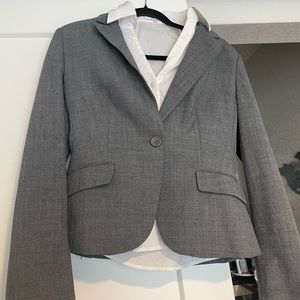 women’s business suit